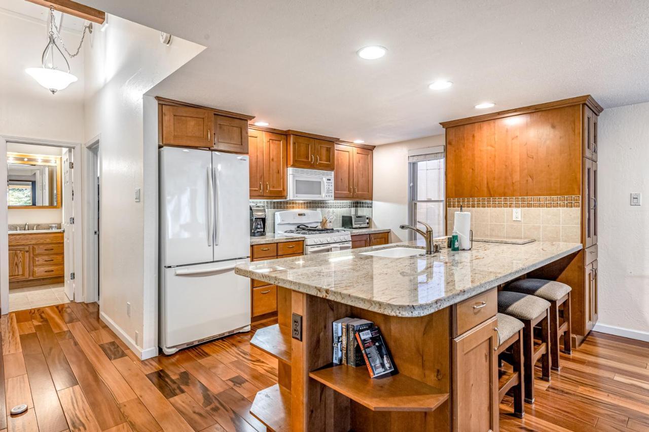 Apartment Take Me To Tahoe